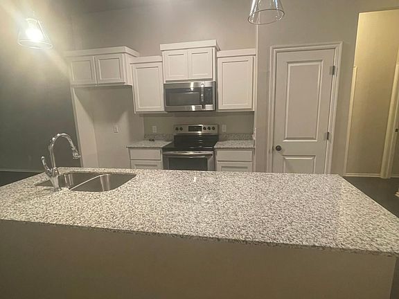 4th image of 927 Coles Creek Ln