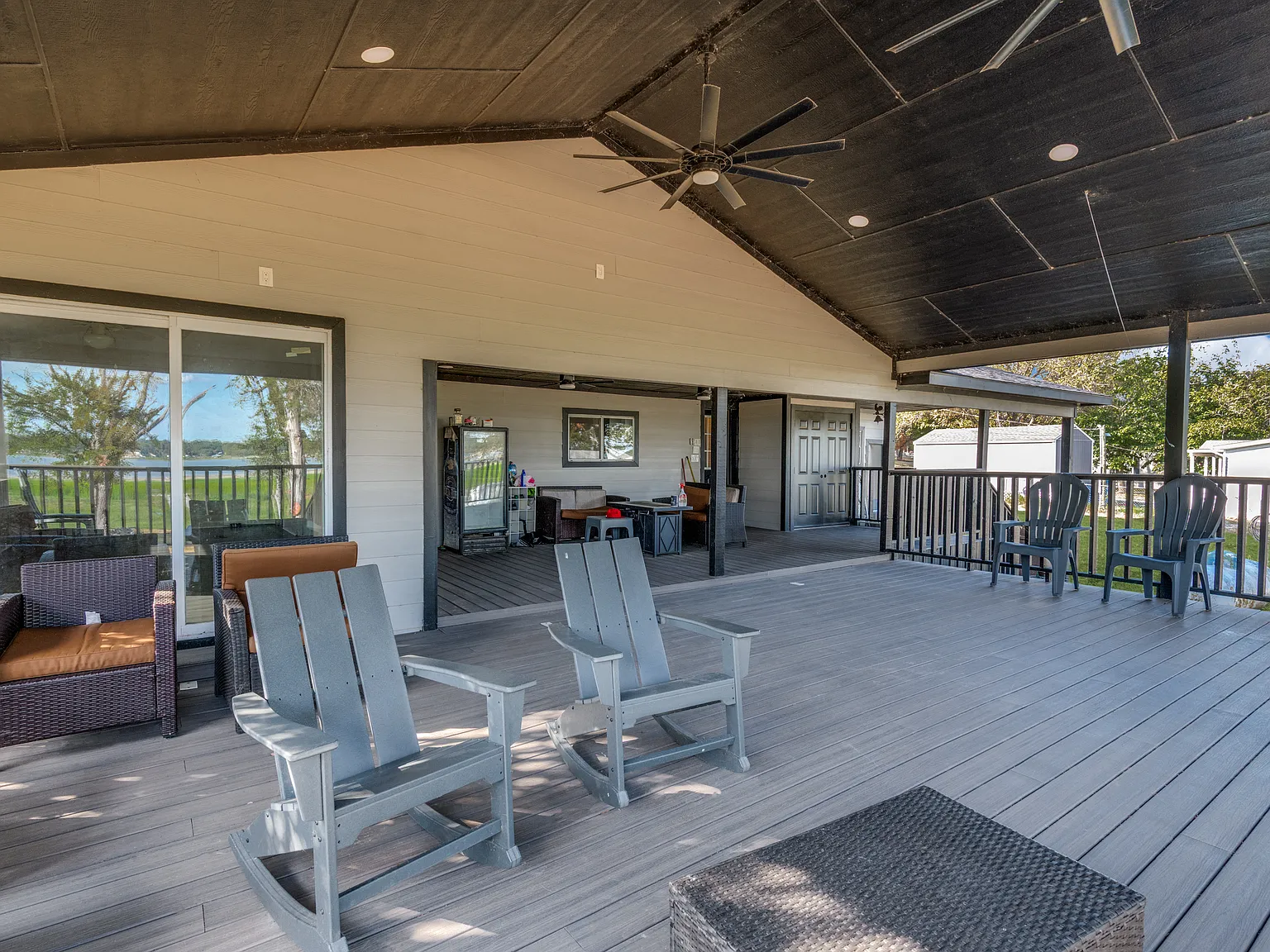 3 bed, 1272 sqft, $2,800 — Photo 3