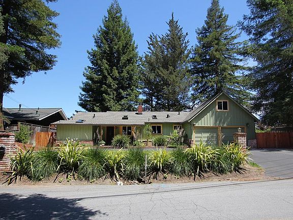 3rd image of 563 Hacienda Dr