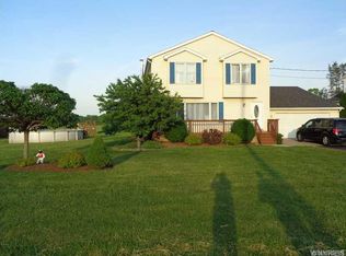 6147 Aiken Rd, Lockport, NY 14094