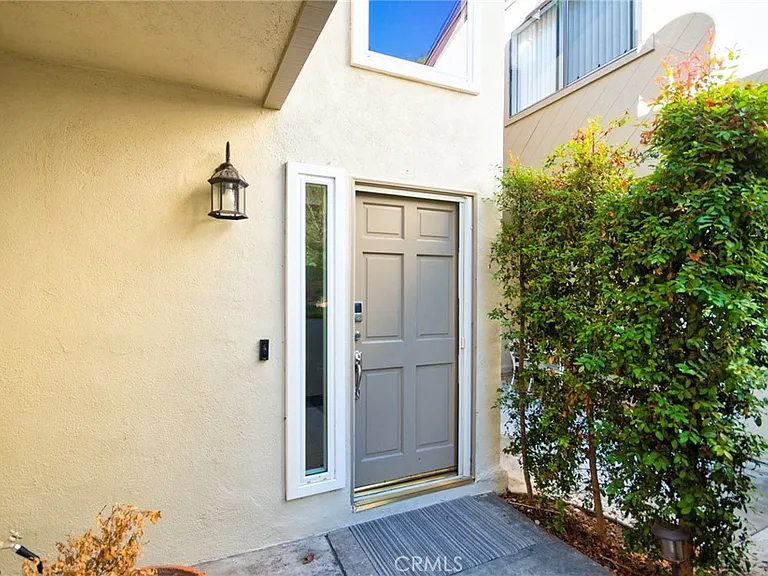 2853 Park Vista Ct — Photo 3