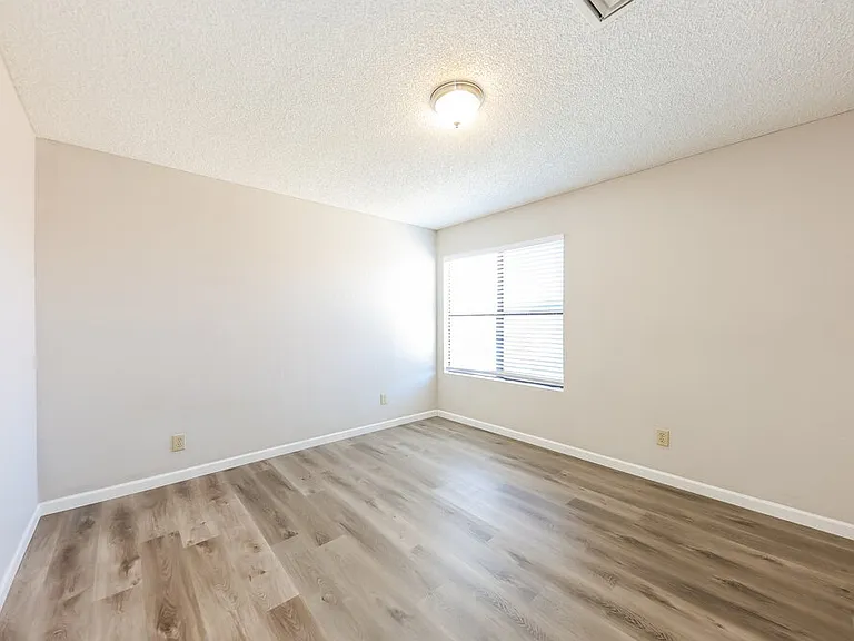 7127 W Morrow Dr — Photo 14