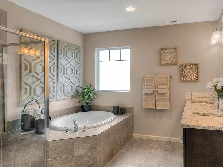2821 Fiddleback St NE — Photo 10