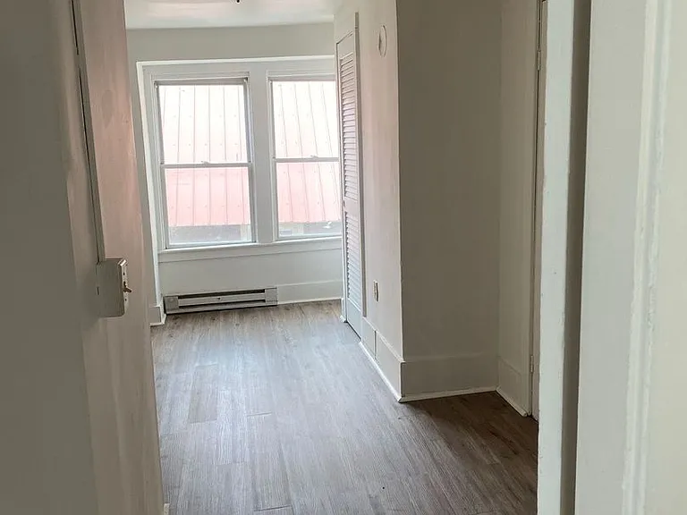 120 Main St. — Photo 10