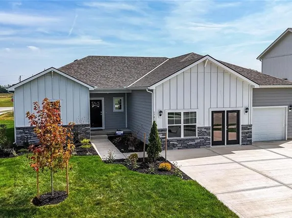 17807 Green Rd, Gardner, KS 66030