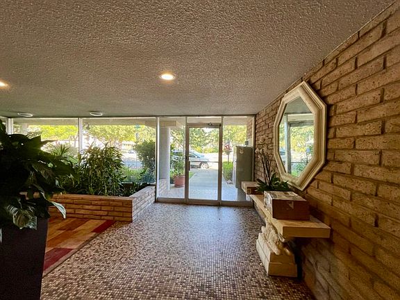 3rd image of 1400 Hopkins Ave #101