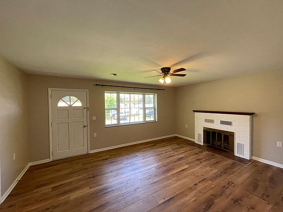 3rd image of 447 Bell Dr