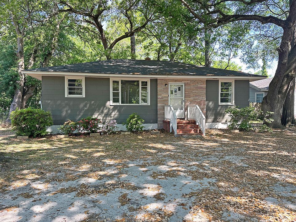 1st image of 97 Willow Dr