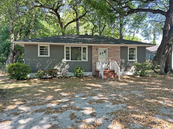 97 Willow Dr, Sumter, SC 29150