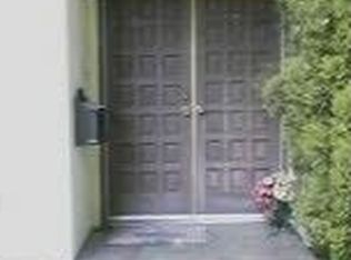 7 W Las Flores Dr, Altadena, CA 91001