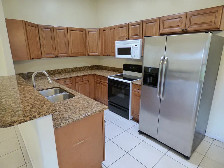 3122 Lorry Ln — Photo 4