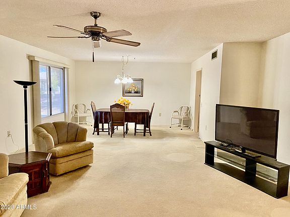 3rd image of 12610 W PARKWOOD Drive
