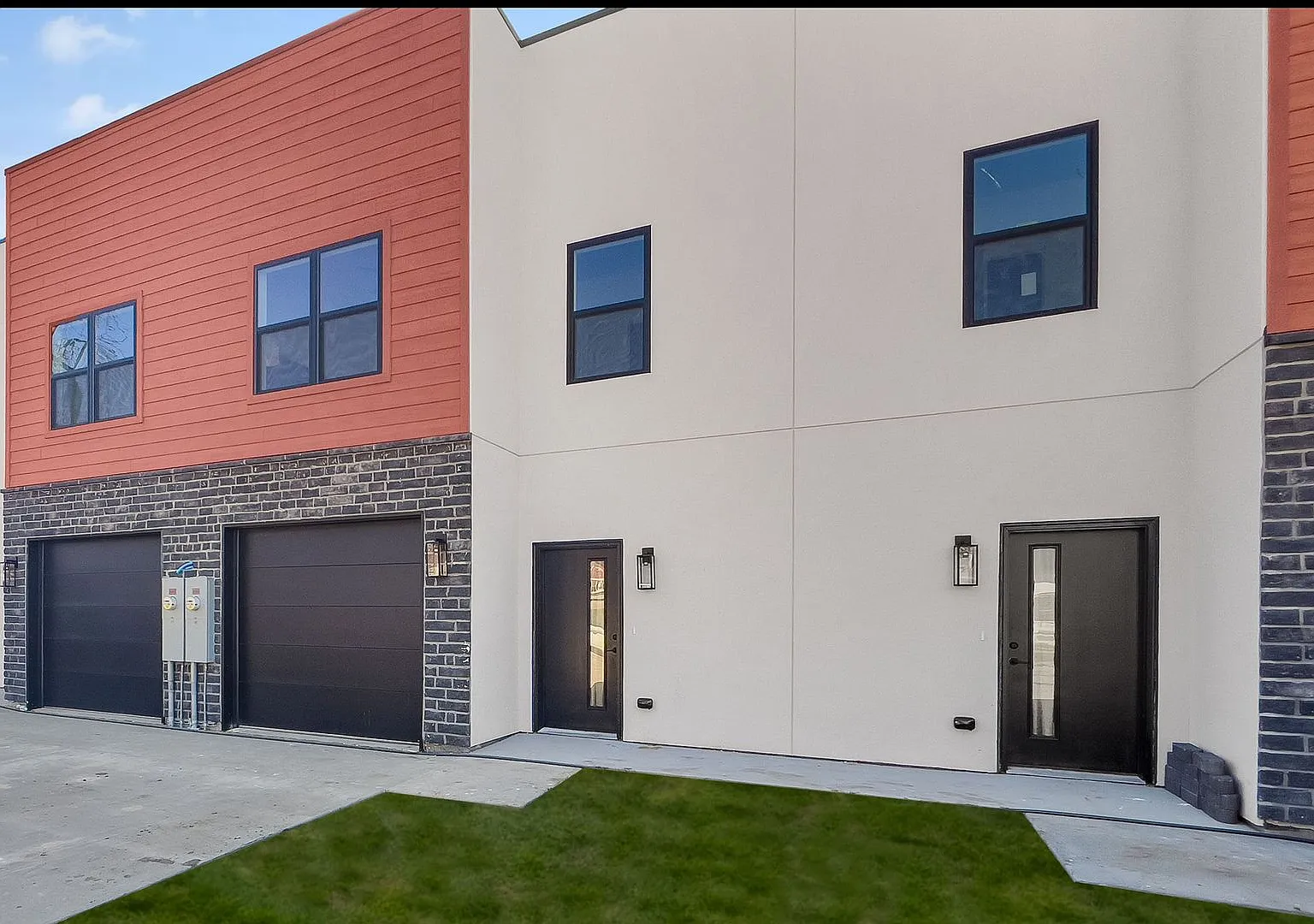 Brewhaus Townhomes — Photo 1