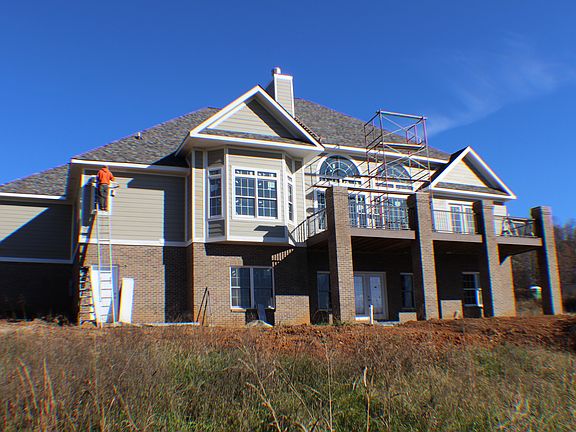 2nd image of 132 Forest Ln N
