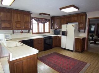 7 Herrick Dr, Milton, MA 02186