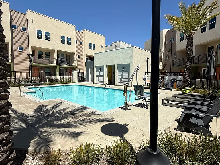 1677 W Lincoln Ave #104 — Photo 9
