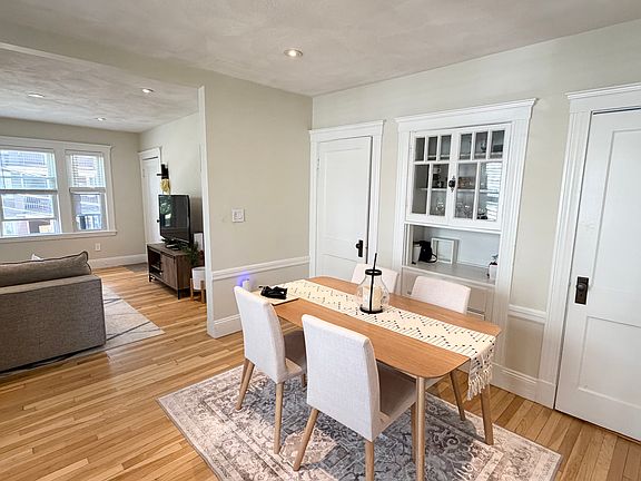 5th image of 27 Beecher St APT 4