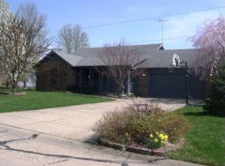 5233 Kathie Ct, Greenwood, IN 46143
