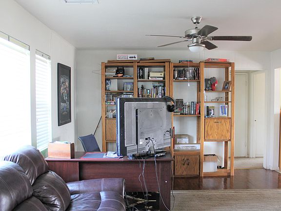 2nd image of 2549 W Iris Ave