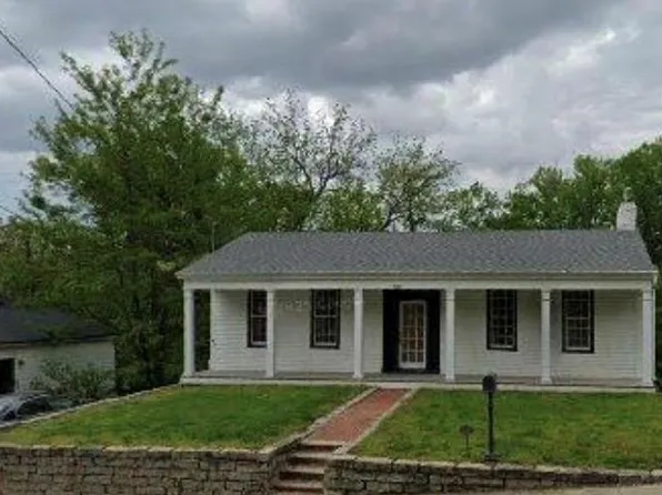 633 Main St, Weston, MO 64098