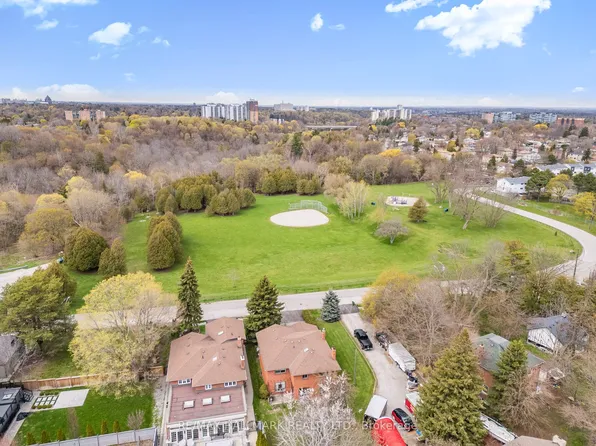 11 Greenvale Ter, Toronto, ON M1E 2B7