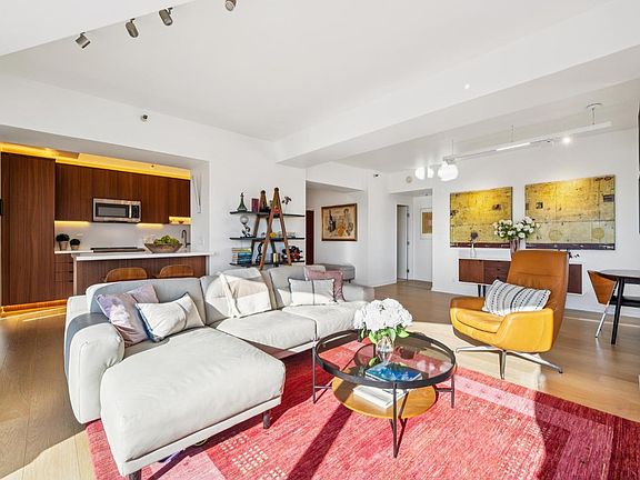 5th image of 6363 Christie Avenue #2627