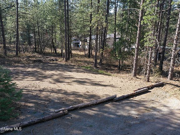 3rd image of 1733 S Last Chance Rd