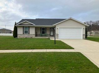 607 Ross Ave, Kouts, IN 46347