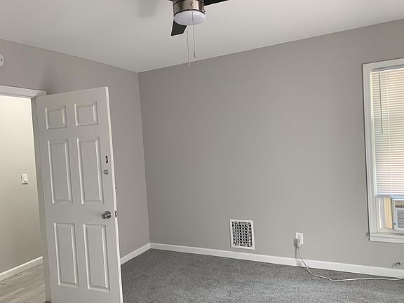 2nd image of 709 W Illinois St #2