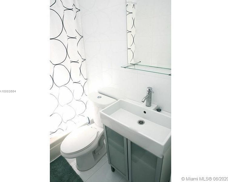 2nd image of 710 Lenox Ave #11