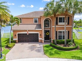 4336 Laurel Pl, Weston, FL 33332