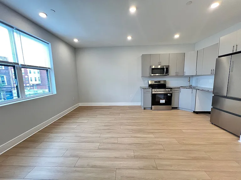 1132 N 41st St — Photo 22