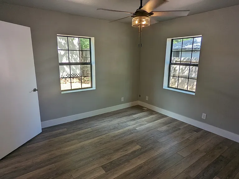 2914 W Morton St — Photo 36