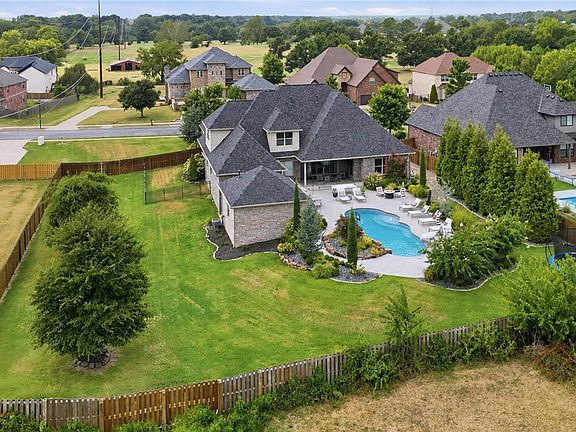 2nd image of 325 Angel Falls Ln