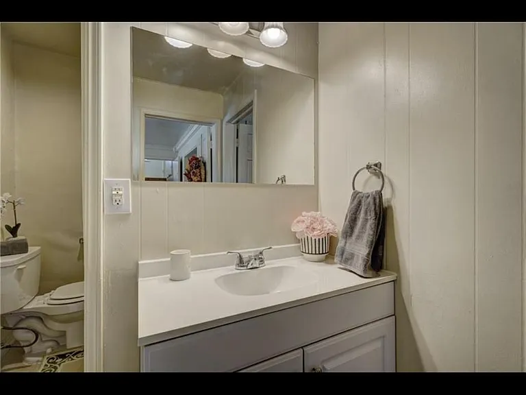 3008 NW 28th St #3008 — Photo 12