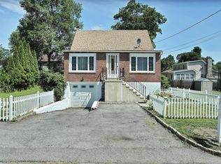 239 Maple Rd, Mahopac, NY 10541