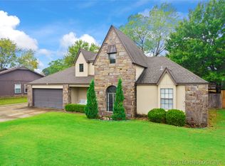 404 S Hemlock Ave, Broken Arrow, OK 74012