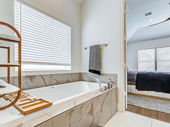 5th image of 2722 Dolce Oaks Dr