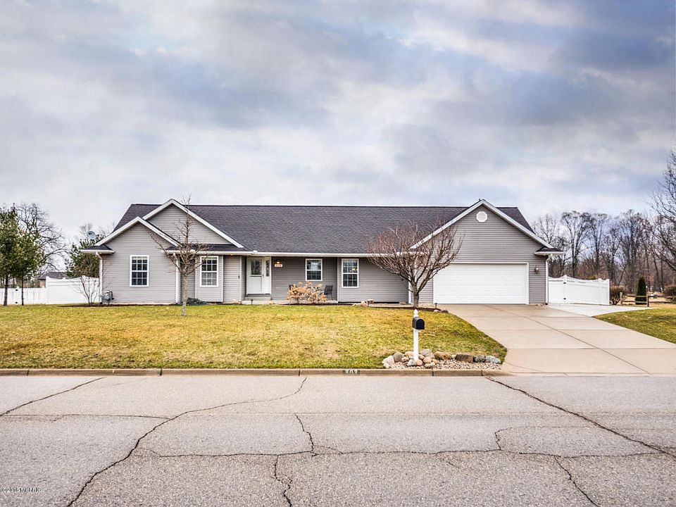 1st image of 807 Bardeen Ct