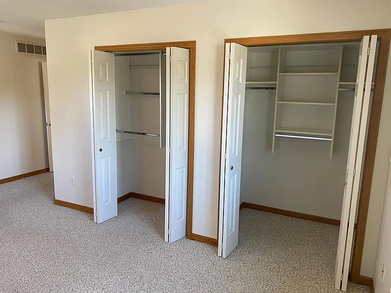 6214 Elliott Ct — Photo 21