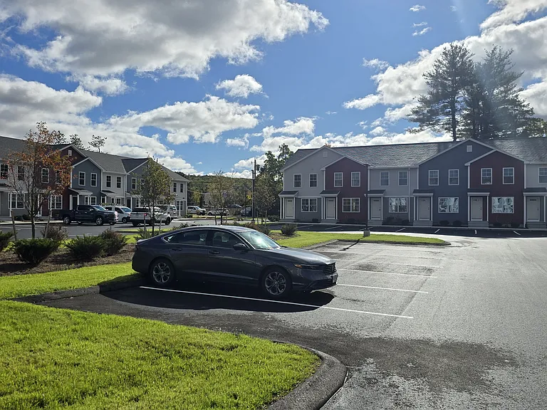 2-5 Megway Ct — Photo 15