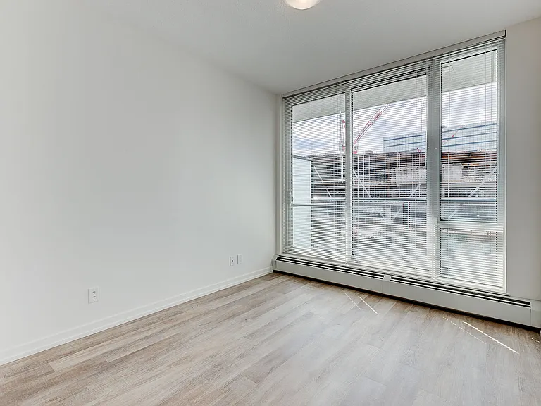 450 8th Ave SE #501 — Photo 2