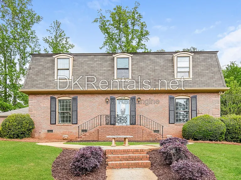 1176 Hampton Hall Dr NE — Photo 1