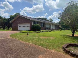 1012 Eastwood Dr, Tuscumbia, AL 35674
