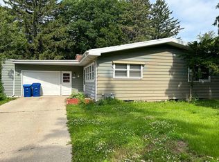 575 Normal Rd, Dekalb, IL 60115