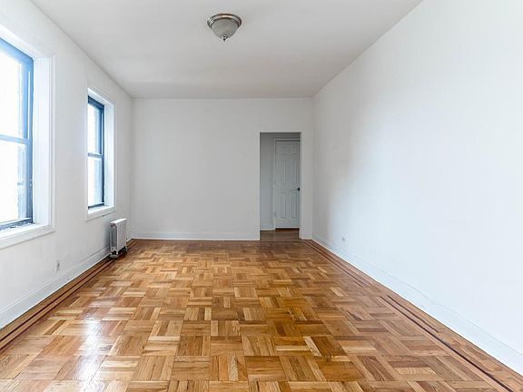 3rd image of 4342 45th St APT 5C