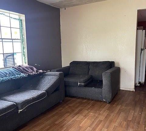 2nd image of 1105 S E St #9