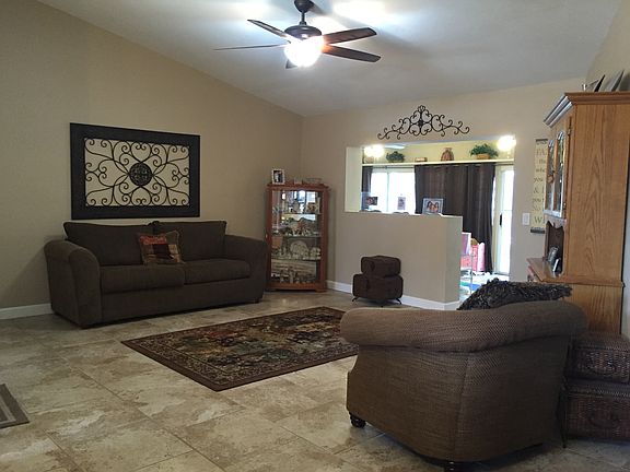 4th image of 2527 SW 28th Pl