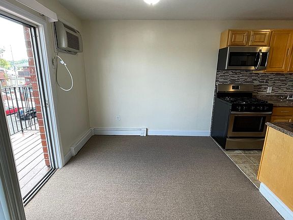 Living Room (view 3)