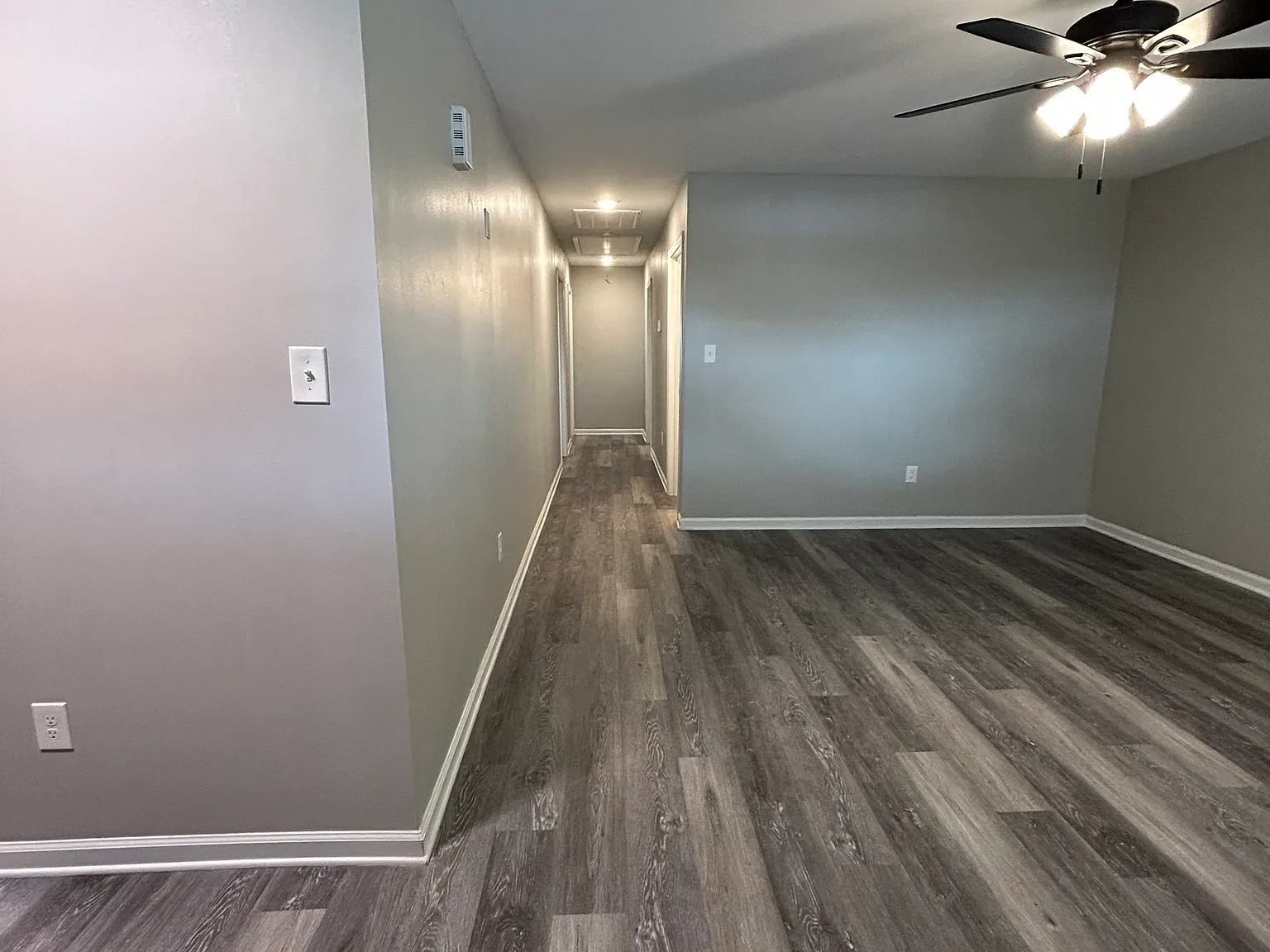 3 bed, 1000 sqft, $1,500 — Photo 2